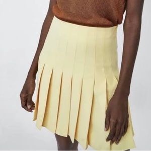 Zara yellow pleated skirt